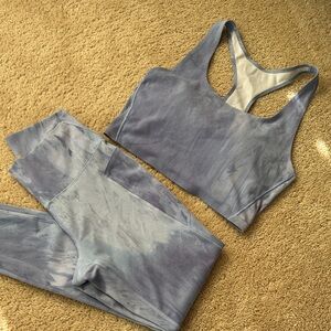 Uniqlo x Rei Nakanishi Blue/Purple Patterned Sports Bra and Leggings Set